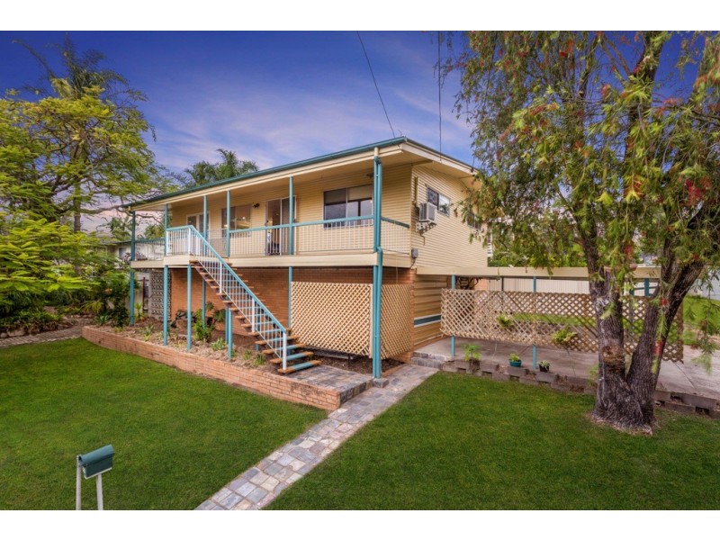 2 Coles Street, Arana Hills QLD 4054