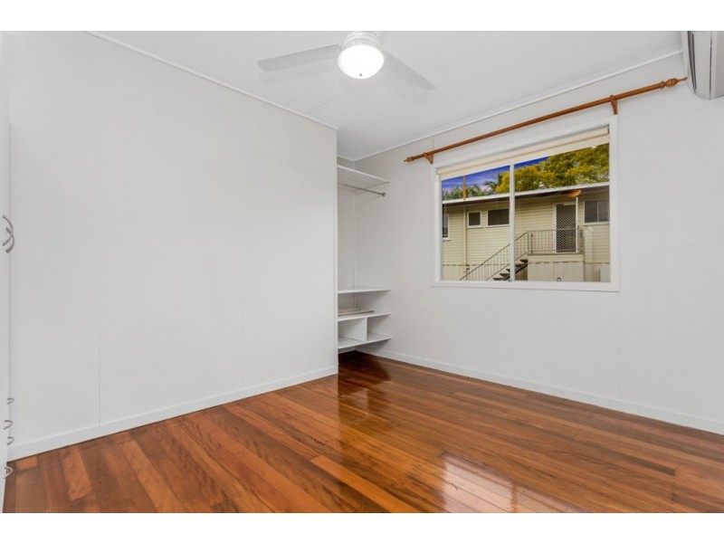 2 Coles Street, Arana Hills QLD 4054