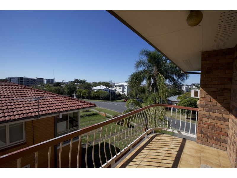 3/34 Hilltop Avenue, Chermside QLD 4032