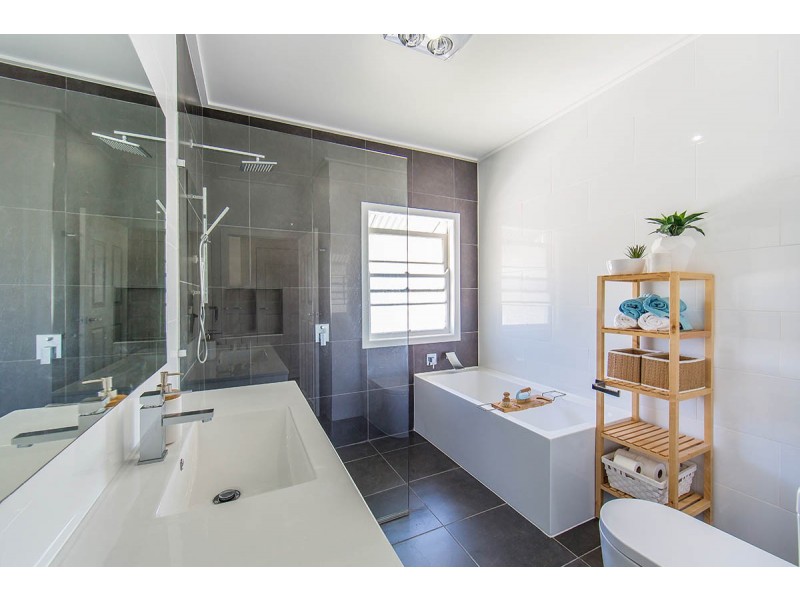 23 Minore Street, Chermside QLD 4032