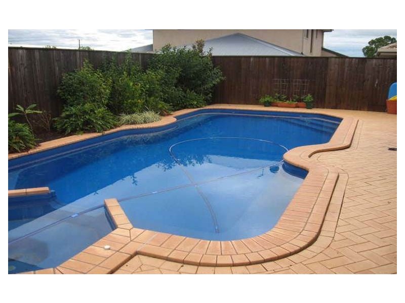 4 Oltrarno Place, Bridgeman Downs QLD 4035