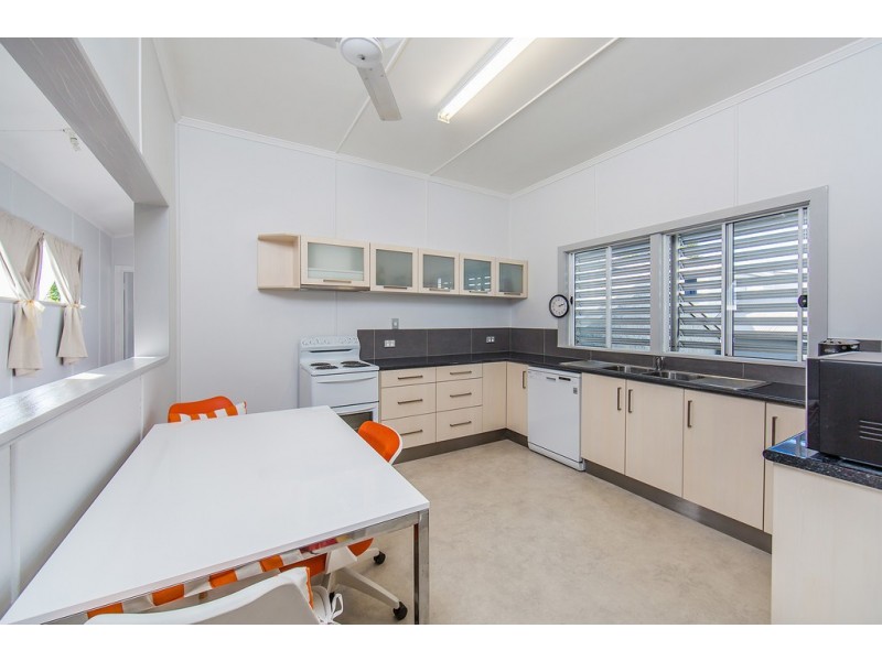 31 Brookfield Road, Kedron QLD 4031