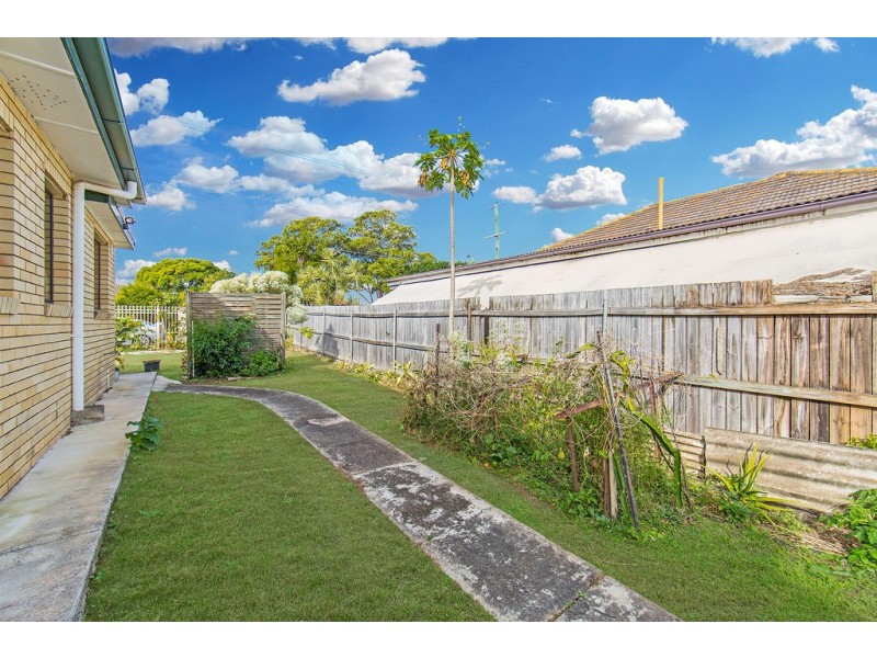 74 Corrie Street, Chermside QLD 4032