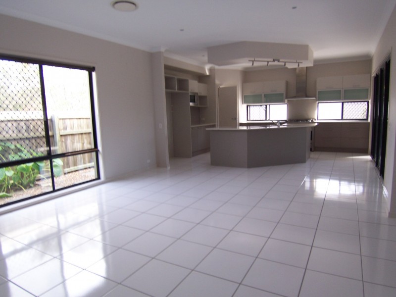 16 Crowcombe Place, Carseldine QLD 4034