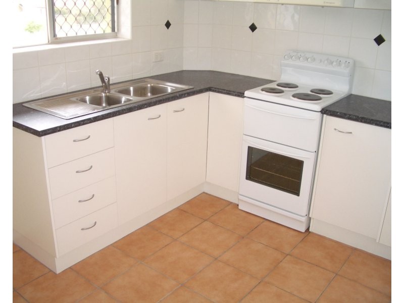 Unit 4 / 77 Farnell Street, Chermside QLD 4032