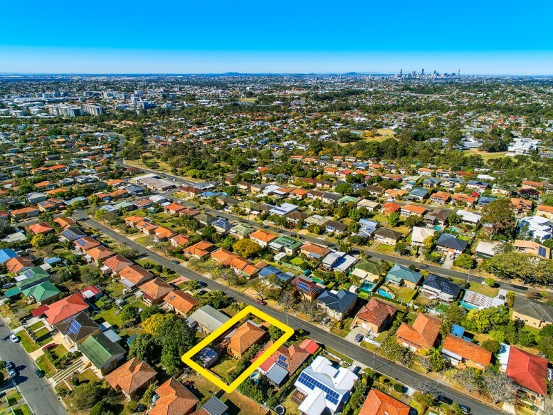 23 Pacific Street, Chermside West QLD 4032