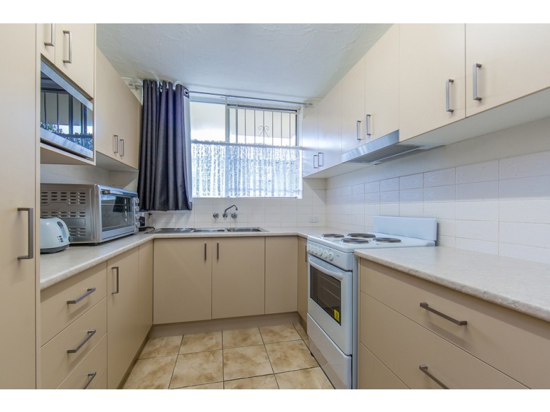 1 / 3 Parkhill Street, Chermside QLD 4032