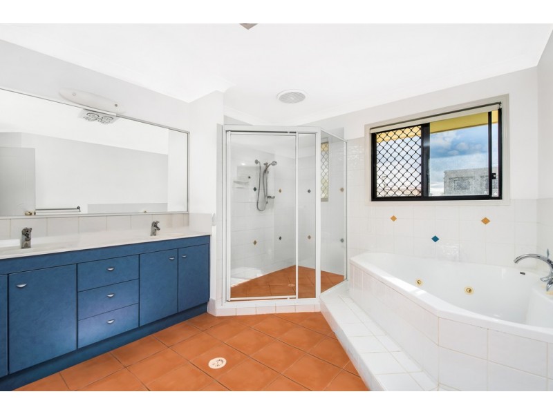 30 Palmetto Place, Bridgeman Downs QLD 4035