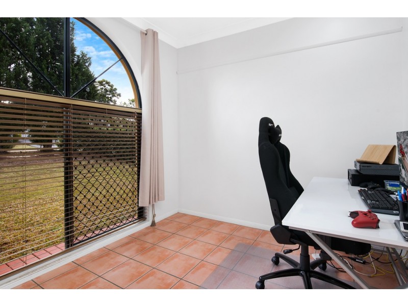 30 Palmetto Place, Bridgeman Downs QLD 4035