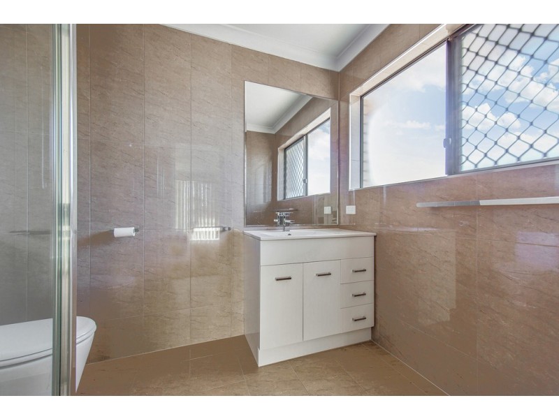 17 Sutherland Drive, Strathpine QLD 4500