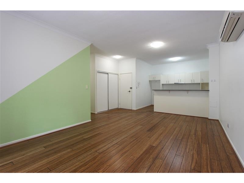 Unit 25 / 46 Playfield Street, Chermside QLD 4032
