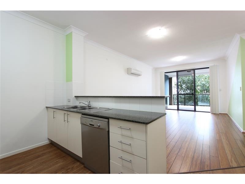 Unit 25 / 46 Playfield Street, Chermside QLD 4032