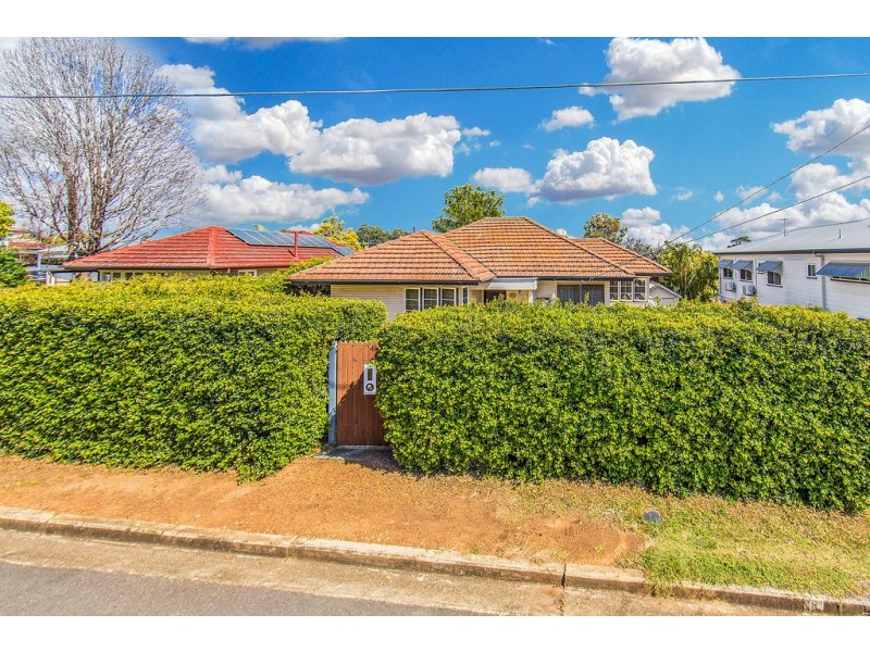 6 Macedon Street, Wavell Heights QLD 4012