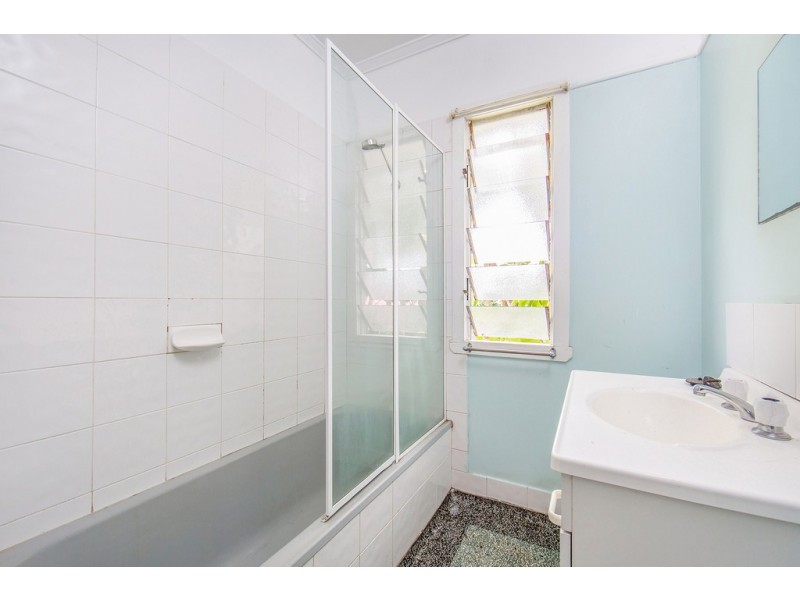 52 Henry Street, Chermside QLD 4032