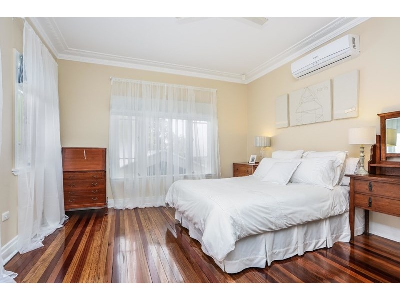 7 Vale Street, Wavell Heights QLD 4012