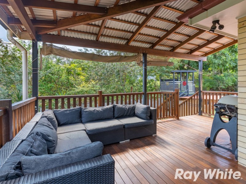 8 Pathara Crescent, Ferny Hills QLD 4055