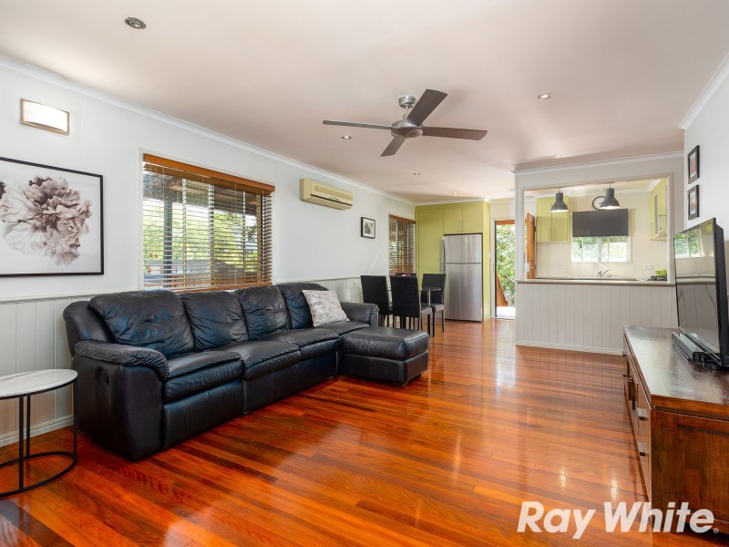 8 Pathara Crescent, Ferny Hills QLD 4055