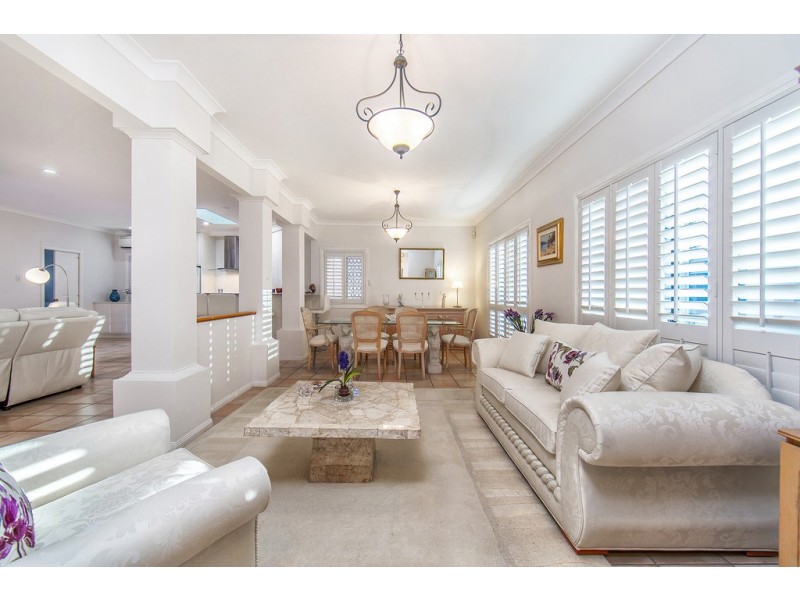 10 Flametree Street, Bridgeman Downs QLD 4035