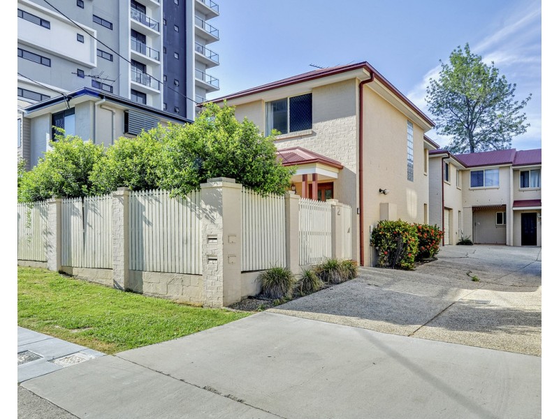 2 / 55 Latham Street, Chermside QLD 4032