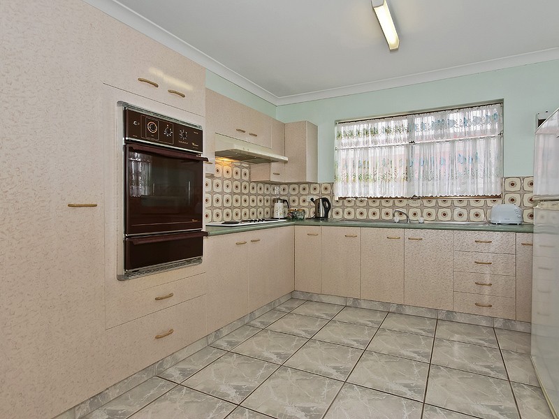 4/64 Hilltop Avenue, Chermside QLD 4032