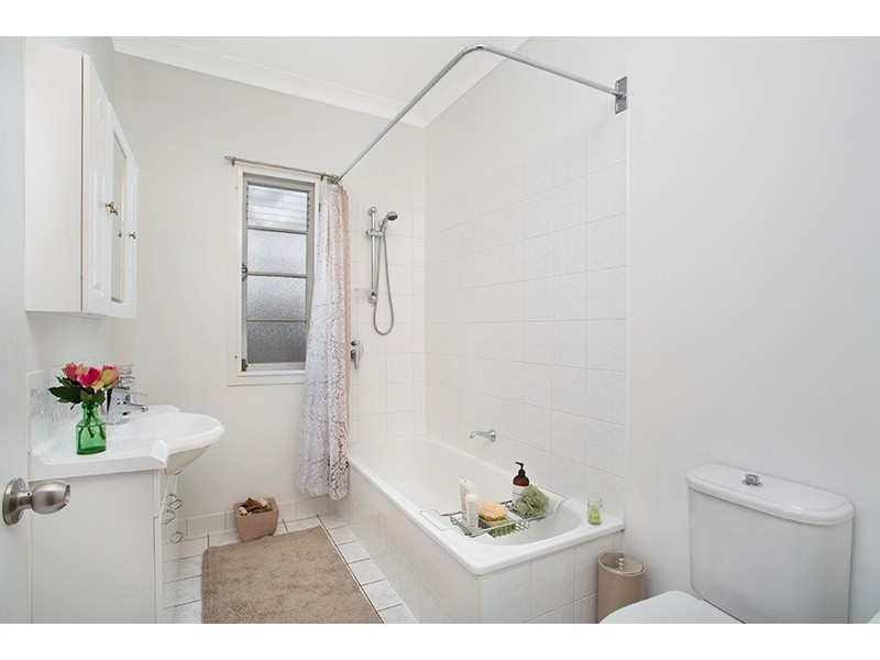 8 Mylne Street, Chermside QLD 4032