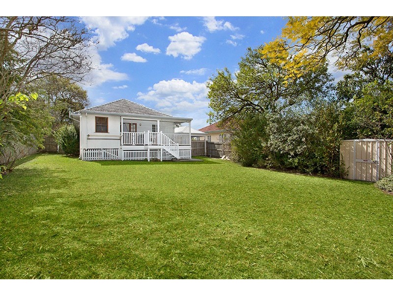 8 Mylne Street, Chermside QLD 4032