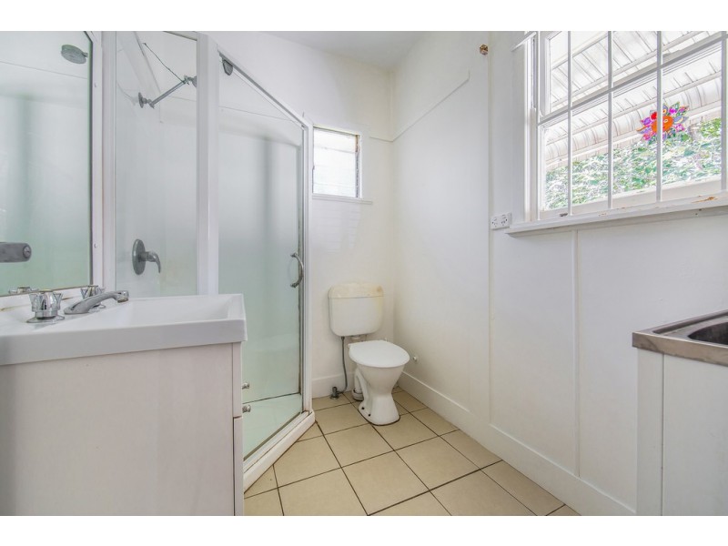 34 Playfield Street, Chermside QLD 4032