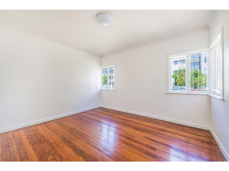 34 Playfield Street, Chermside QLD 4032