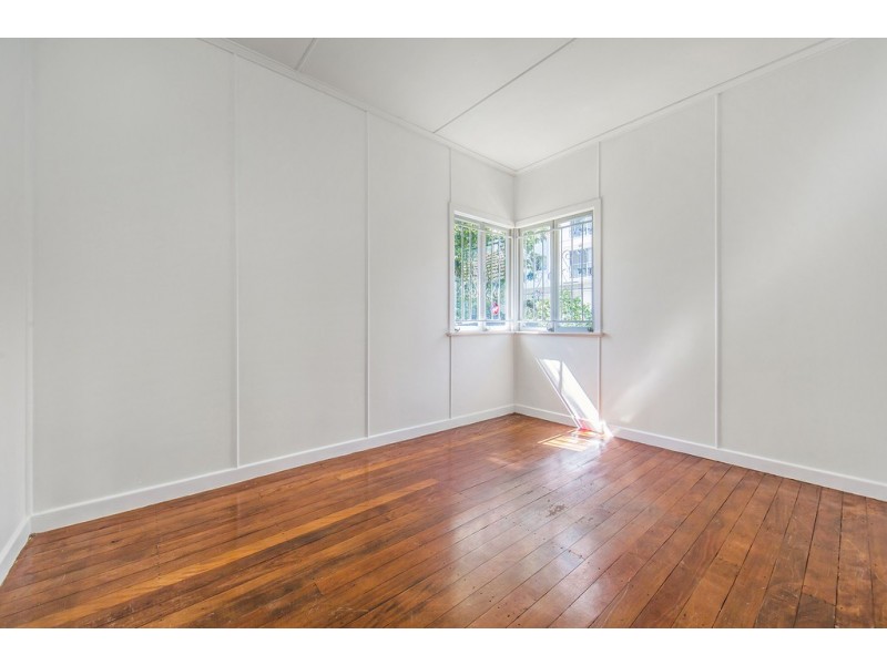 34 Playfield Street, Chermside QLD 4032