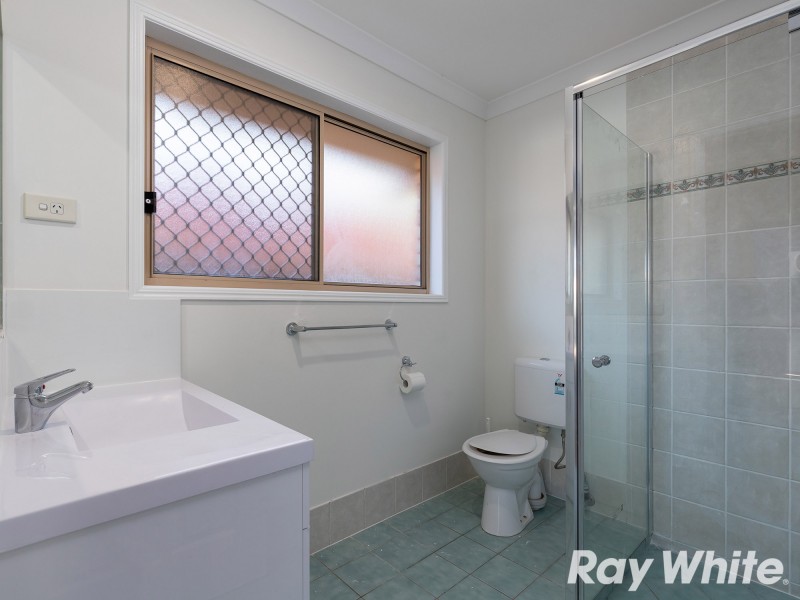 5 Strand Court, Kippa-ring QLD 4021