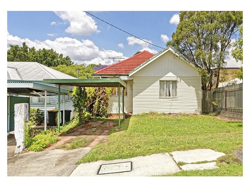 4 Rainey Street, Chermside QLD 4032