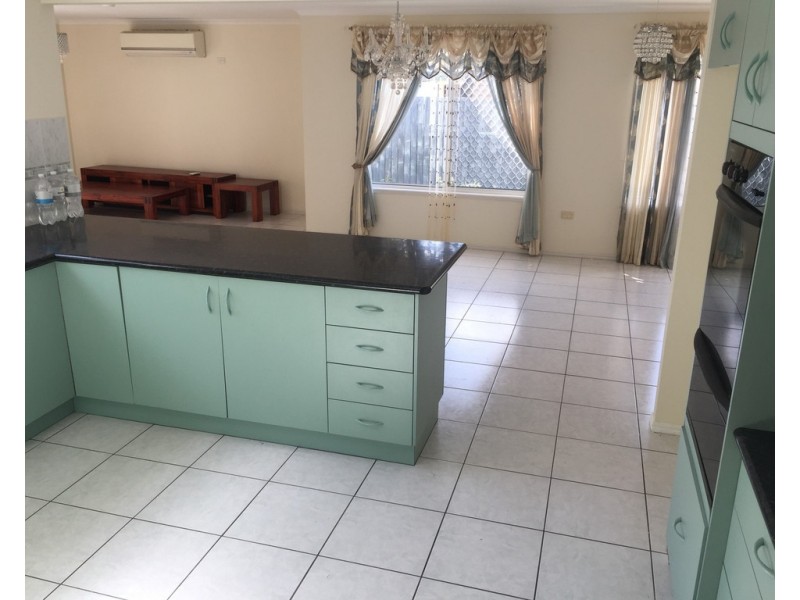 16 Streisand Drive, Mcdowall QLD 4053