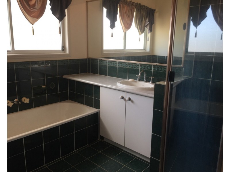 16 Streisand Drive, Mcdowall QLD 4053