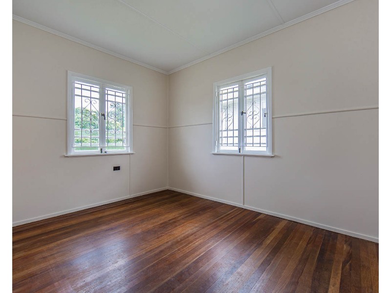 36 Curwen Terrace, Chermside QLD 4032