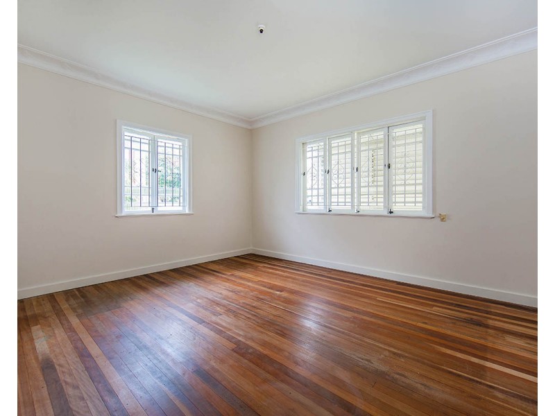 36 Curwen Terrace, Chermside QLD 4032