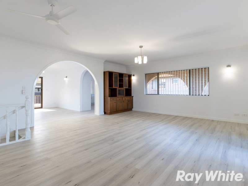 3 Dimboola Street, Bridgeman Downs QLD 4035