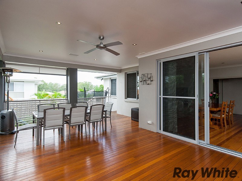 4 Dewberry Place, Bridgeman Downs QLD 4035