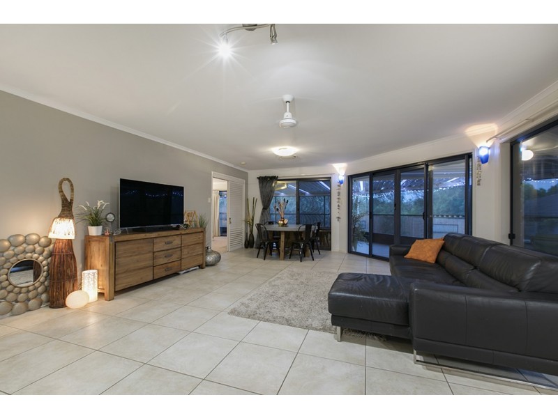 5 Barrington Close, Murrumba Downs QLD 4503
