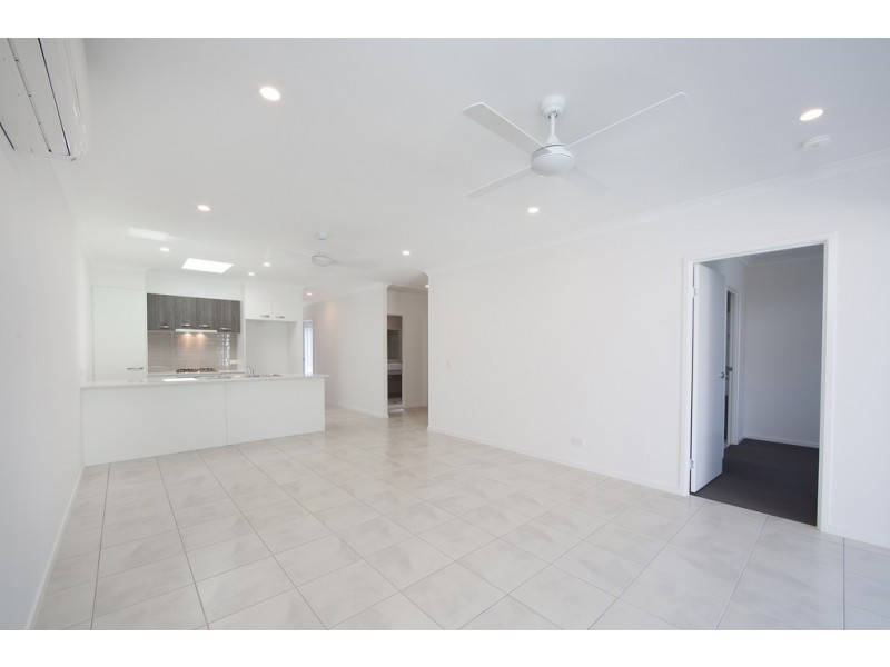 129 Macquarie Circuit, Fitzgibbon QLD 4018