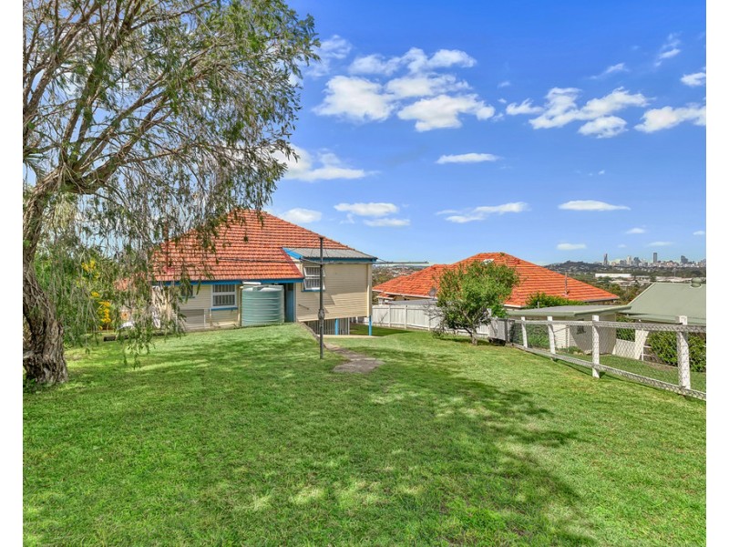 6 Goorama Street, Stafford QLD 4053