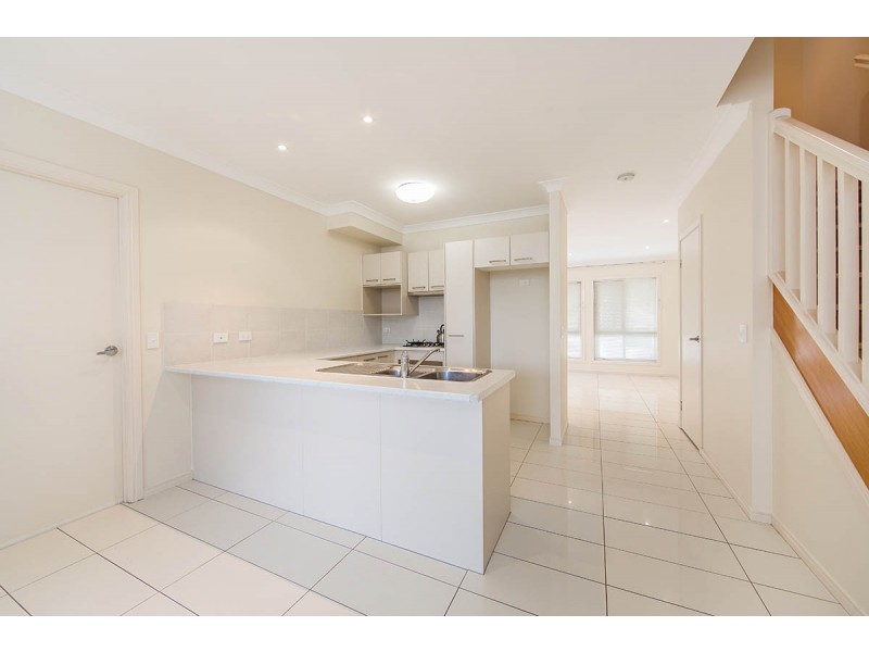 2/11 Buruda Street, Chermside QLD 4032