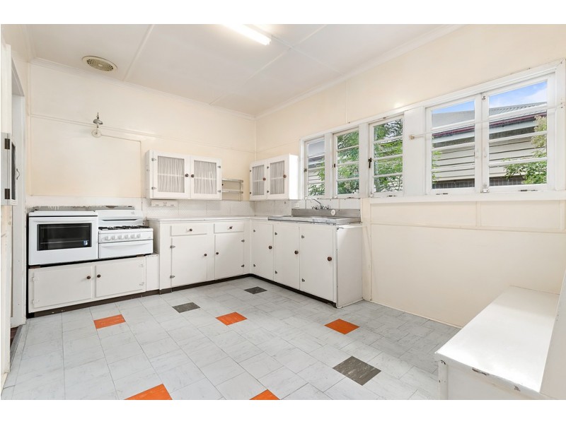 14 Kelso Street, Chermside QLD 4032