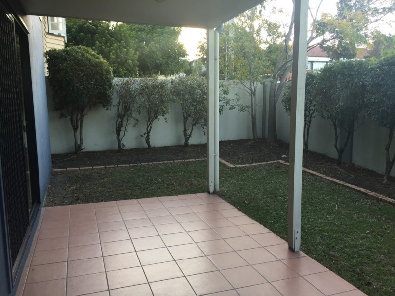 1/450 Hamilton Road, Chermside QLD 4032
