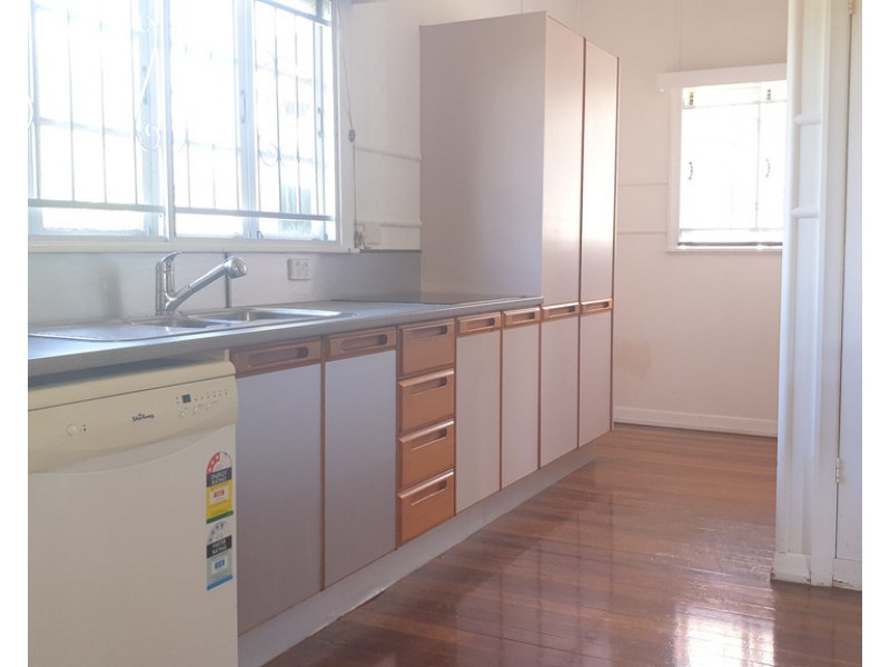 63 Twelfth Avenue, Kedron QLD 4031