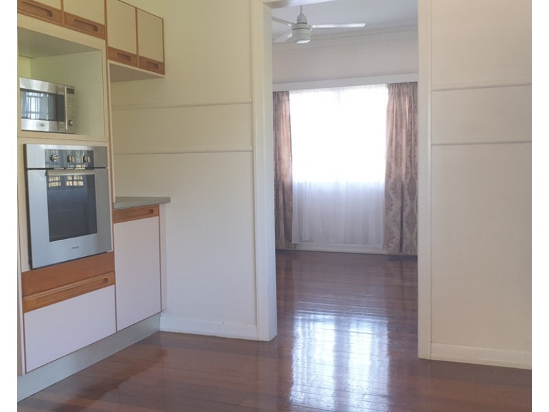 63 Twelfth Avenue, Kedron QLD 4031