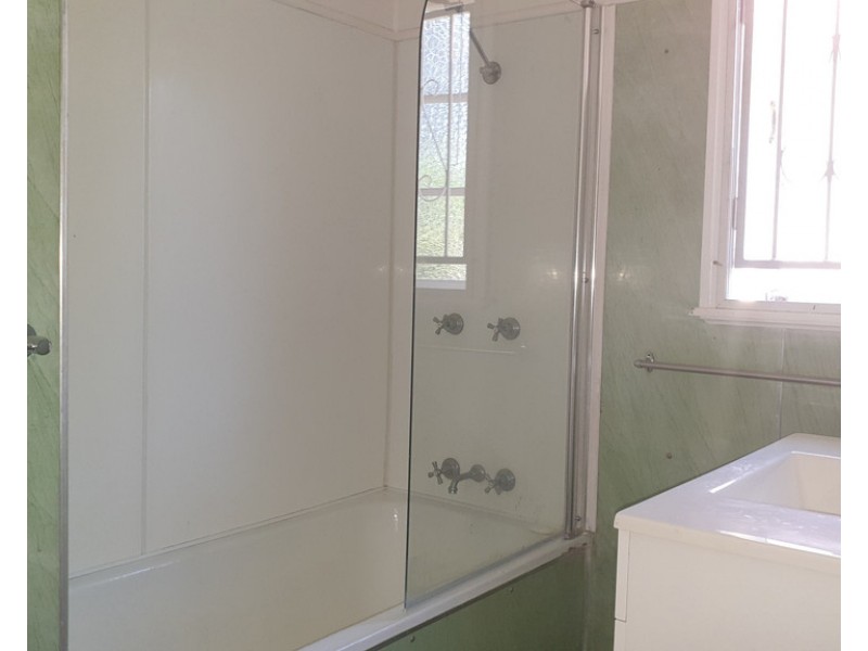 63 Twelfth Avenue, Kedron QLD 4031