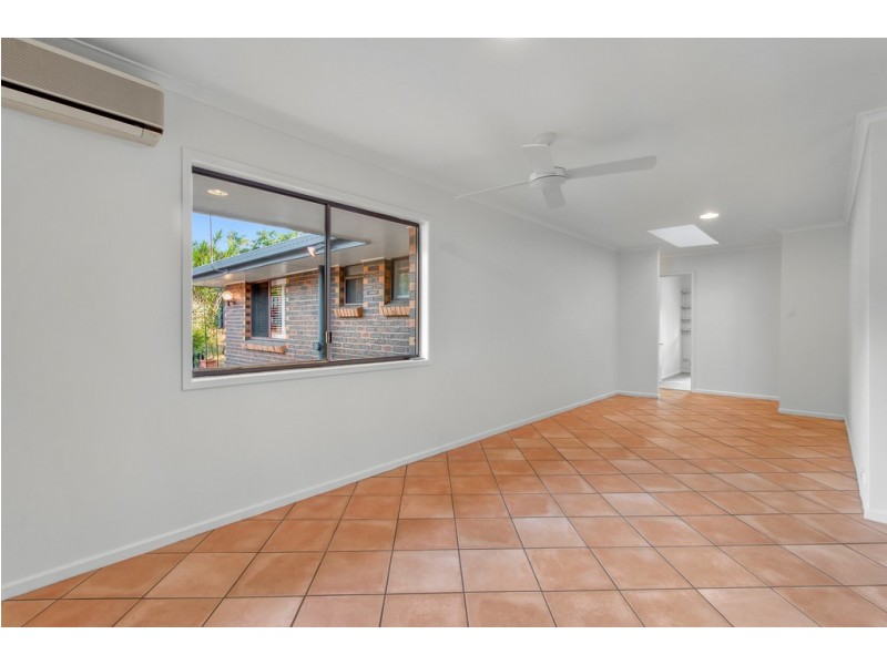 1 Amadeus Place, Aspley QLD 4034