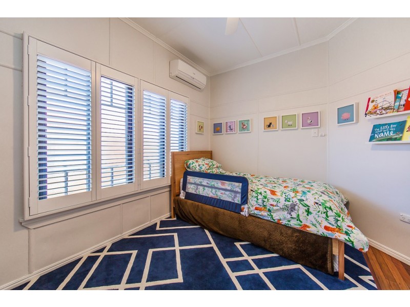 7 Vale Street, Wavell Heights QLD 4012