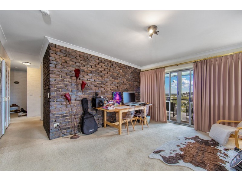 7 / 47 Bramston Terrace, Herston QLD 4006