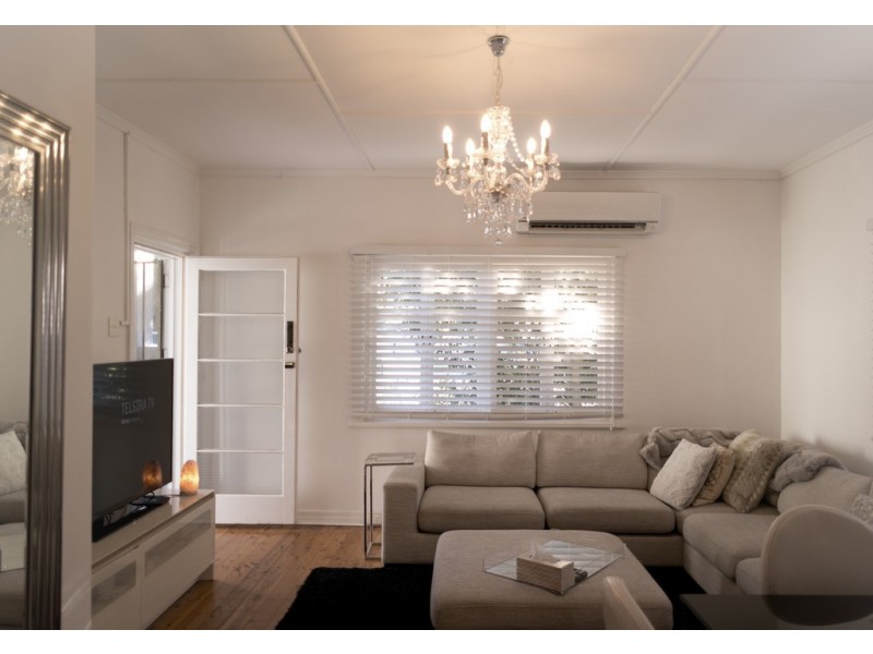 55 Hilltop Avenue, Chermside QLD 4032